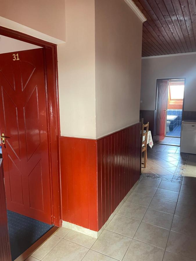 Karikas Hotel Hajdúszoboszló Buitenkant foto